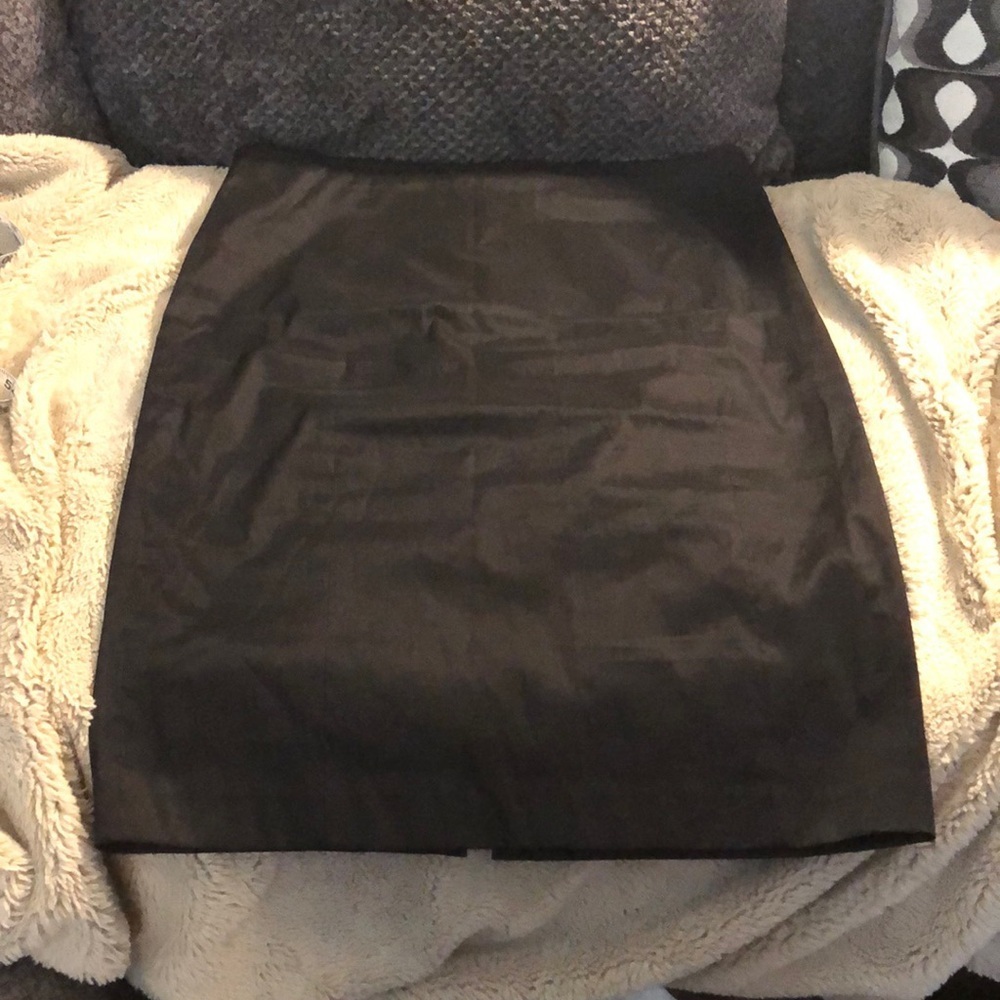 LAST CHANCE 💄 Samuel Dong Black Pencil Skirt, size 12